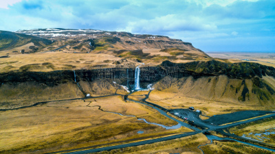 瀑布,冰岛国,seljalandsfoss waterfall,航拍视角,自然美,水,天空,美,水平画幅,无人