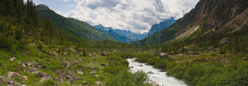 极端地形,山谷,山,阿尔卑斯山脉,河流,全景,森林,瓦尔费雷,大汝拉峰,库尔马耶乌尔