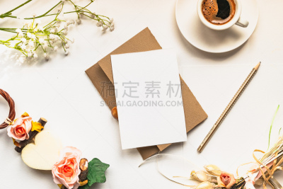 正下方视角,乡村风格,透过窗户往外看,轻蔑的,白色,动物心脏,花,构图,摄影