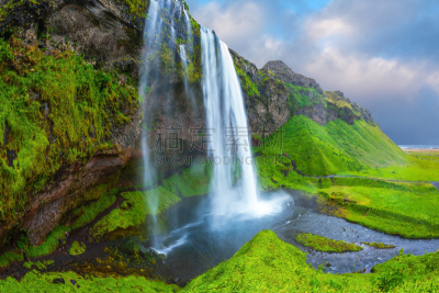 水,小溪,湍急的,seljalandsfoss waterfall,天空,水平画幅,山,瀑布,夏天,户外