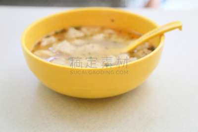 馄饨,浓味肉汤,汤碗,饺子,水平画幅,开胃品,膳食,饮料,特写,肉
