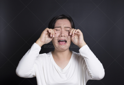 女人,黑色背景,青少年,水平画幅,绝望,白人,人的眼睛,头发,青年人,痛苦