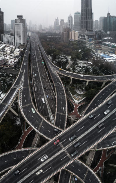 雪,公路,高架道路,航拍视角,城市,白昼,垂直画幅,高视角,十字路口,都市风景