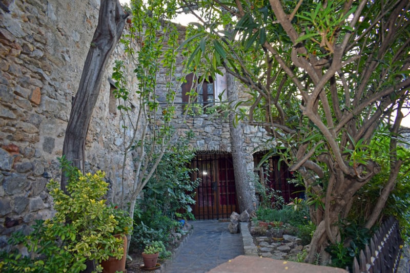 Castellnou pequeño pueblo de montaña