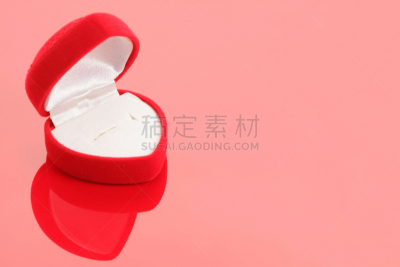 红色,首饰盒,心型,空箱子,粉色背景,水平画幅,形状,无人,盒子,开着的