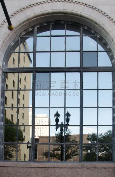 窗户,玻璃,水晶玻璃器皿,窗框,垂直画幅,建筑,无人,拱门,城市,特写