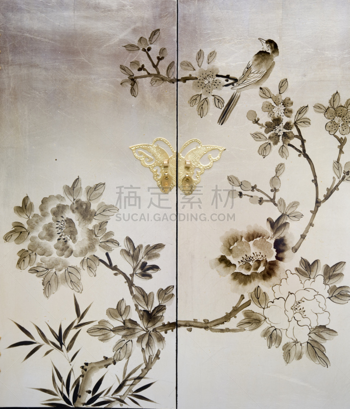 绘画作品,家具,门,高柜,门把手,门插销,抽屉柜,垂直画幅,古董,银色
