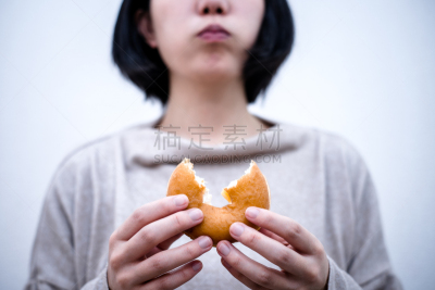 多纳圈,女人,工作因于生活,不健康食物,食品添加剂,暴饮暴食,小甜面包,日本人,耐性,生奶油