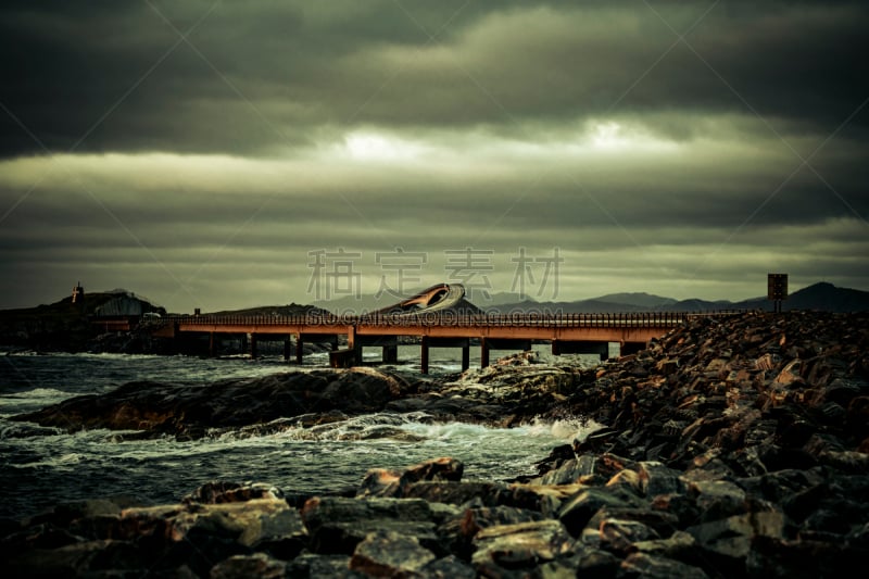 Atlanterhavsvegen - Hulvågen Bridges and Storseisundet Bridge