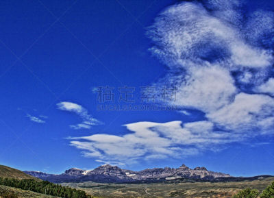 阿布萨罗卡岭山区,卷云,在下面,夏天,风河系统公司,杜波伊斯,角砾岩,枭雄国家森林公园,布里杰山脉,杰克逊