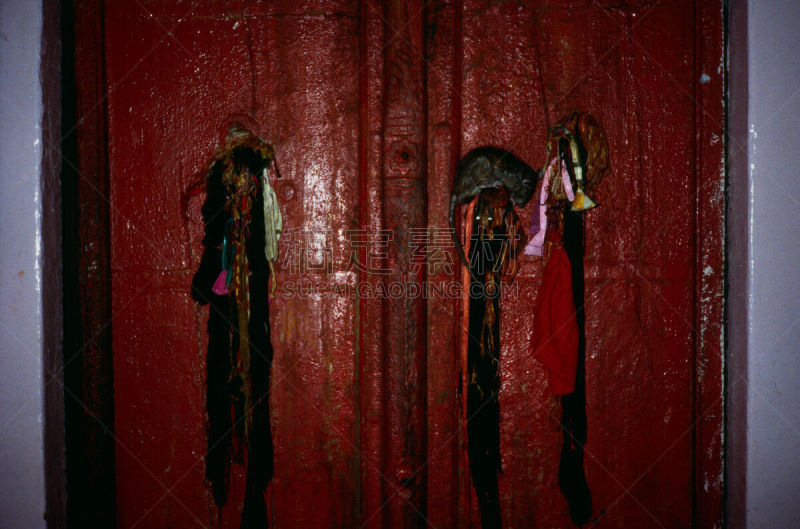 老鼠,门,弗米利恩,点朱砂,水平画幅,无人,2015年,再生,摄影