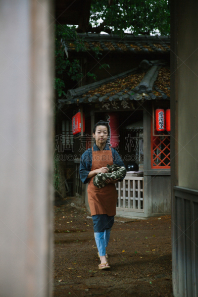 日本武士,生活方式,男孩,学步,便装和服,商人,剑,和服,垂直画幅,灵性