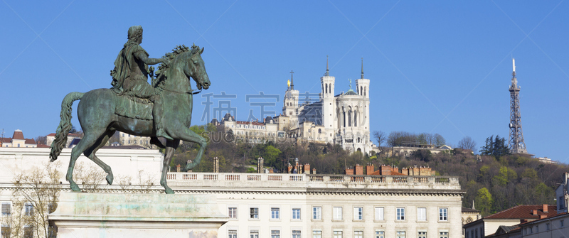 Panoramic view of Statue  and Basilica