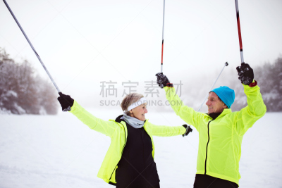 老年伴侣,越野滑雪,四肢,休闲活动,雪,古老的,运动,冬衣,冬天