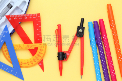 尺,水笔,三角板,量角器,荧光笔,数学,毡尖笔,圆规,三角形,学校用品