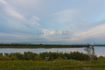河流,水,天空,水平画幅,云,无人,户外,草,滨水,彩色图片