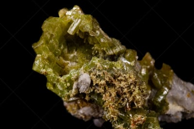 矿物质,大特写,黑色背景,石材,自然界的状态,砷铅矿,石英,贵重宝石,岩石,粗糙的