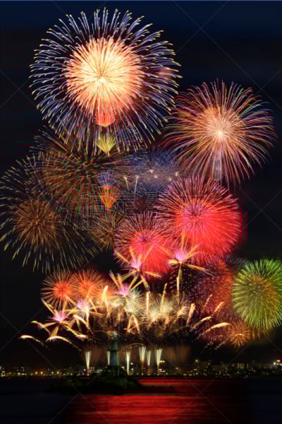 焰火,垂直画幅,幸福,新年,法定假日,放焰火,传统节日,节日,火