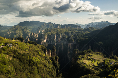 张家界国家森林公园,天子山,瑶族,苗族,武陵源,张家界,自然立柱,湖南省,电梯,天空