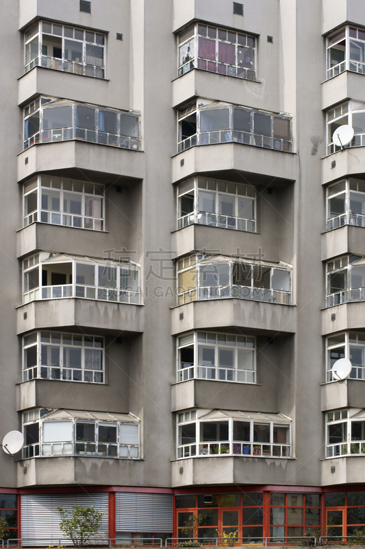 房屋建设,凸窗,门前露台,卫星天线,门廊,建筑结构,垂直画幅,住房问题,图像,损坏的