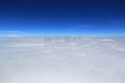 云,飞机,摄像机拍摄角度,平衡折角灯,天空,风,泥土,动物身体部位,光,两翼昆虫