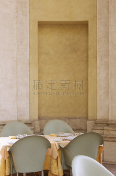 餐桌,餐具,垂直画幅,留白,座位,无人,椅子,户外,家具,彩色图片