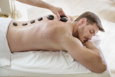 热石按摩,按摩师,spa美容,美容院,石头,热,健康,男人,都市型男,后背