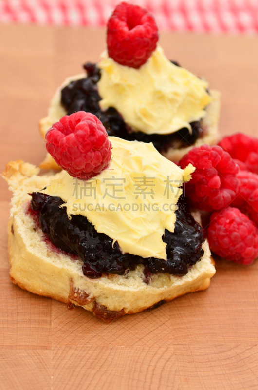 烤饼,水果,自制的,凝乳,垂直画幅,奶制品,奶油,蛋糕,烘焙糕点,甜点心
