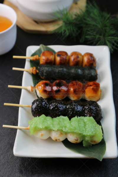 串肉签,多样,团子,垂直画幅,芝麻,无人,团子饺子,日本,甜米糕,日本点心