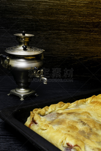 俄式茶壶,桌子,自制的,樱桃派,苹果,木制,垂直画幅,古董,樱桃,传统