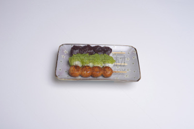 团子,三个物体,水平画幅,日本料理,无人,传统,日本,白色背景,甜米糕,甜豆沙