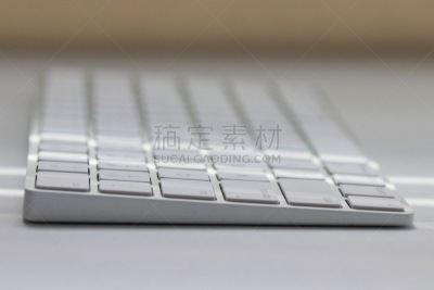 计算机键盘,办公室,笔记本电脑,蓝牙,水平画幅,电子邮件,特写,删除键,现代,白色