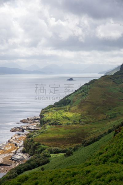 拉赛海峡,全景,斯凯岛,垂直画幅,水,枝繁叶茂,无人,苏格兰,户外,戏剧性的天空