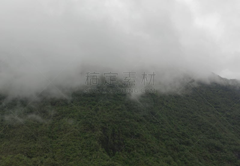 地形,留尼汪（法属）,垃圾填埋场,山谷市,留白,气候,水平画幅,云,山,无人