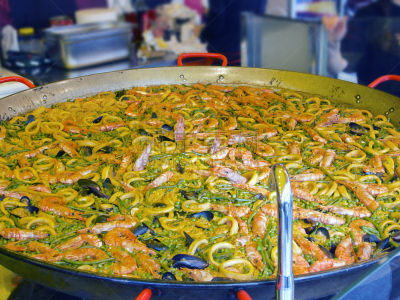 西班牙海鲜饭,锅,蔬菜,鱿鱼,非凡的,迷迭香米,炖锅,藏红花,巴伦西亚省,餐前小吃
