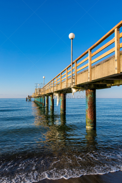 波罗的海,海滩,码头,海利根达姆,垂直画幅,水,天空,灯笼,沙子,无人