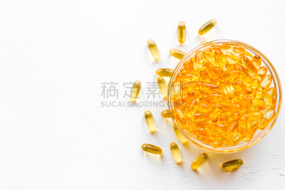 胶囊,鱼油,留白,白色背景,杯,酸,水平画幅,动物内脏,维生素,健康