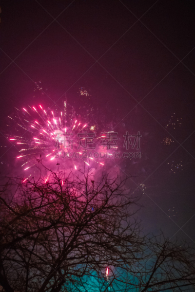 佩特雷,伯罗奔尼撒,希腊,焰火,垂直画幅,天空,美,人造的,夜晚,户外