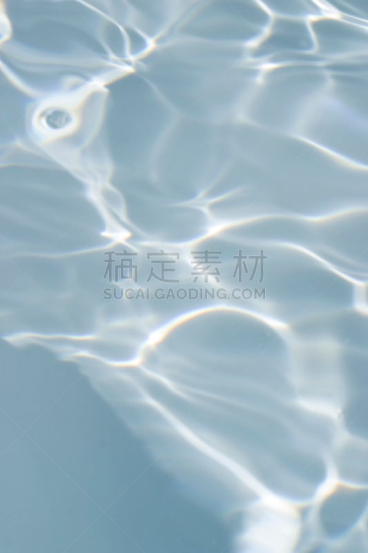 水,三个物体,垂直画幅,休闲活动,无人,游泳池,夏天,阴影,斑驳的,静水