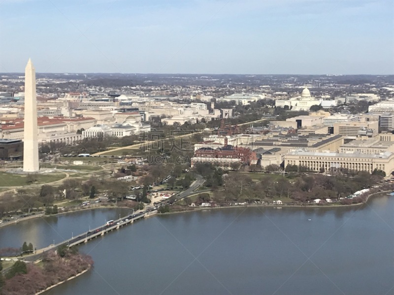 View of Washington, DC skyline from an ​airplane on approach to Reagan National Airport.