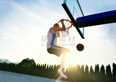 篮球框,篮球运动员,青年人,带球上篮,男子的田赛项目,棒球投手,水罐,田径运动员,球,天空