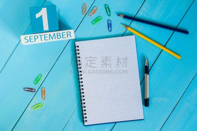 留白,月,秋天,九月,数字1,第1天,日历,圣马洛,蓝色背景,木制