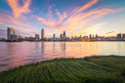 上海,都市风景,步行区,观测点,浦西,铺路石,黄浦江,空的路,停车场,水平画幅
