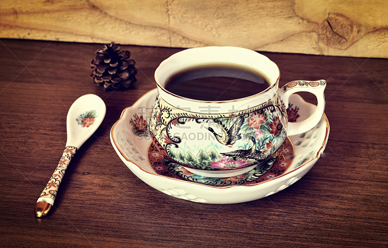 茶杯,古董,水平画幅,木制,无人,茶碟,洛可可风格,饮料,陶瓷制品,咖啡