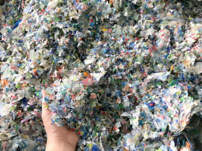 塑胶,标签,碾碎了的,手牵手,饮料,废金属,聚丙烯,环境,垃圾,小的