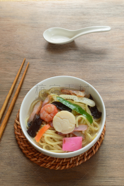 什锦面,长崎,垂直画幅,日本拉面,贝壳,日本,膳食,海产,特写,汤