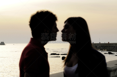 青年伴侣,天空,半身像,休闲活动,男性,仅成年人,自由,青年人,蜜月,青年男人