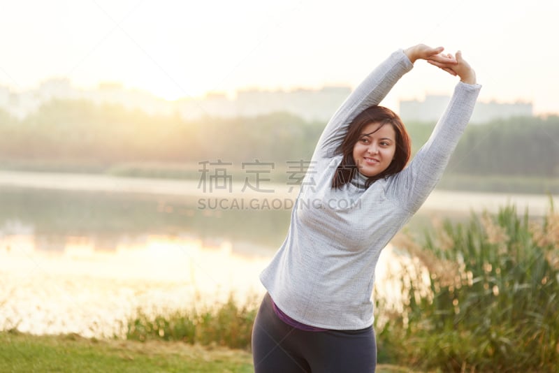 女人,手臂,身体活动,寒冷,运动,波兰,30岁到34岁,肖像,一个人,健康