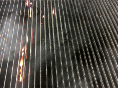 烤肉架,火,黑色背景,炊具,分离着色,特写,金属格栅,碳烤,火盆,火焰图案