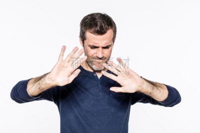 男人,男性美,背面视角,中老年男人,仅一个中老年男人,仅男人,一个人,拳头,生闷气的,仅一个男人
